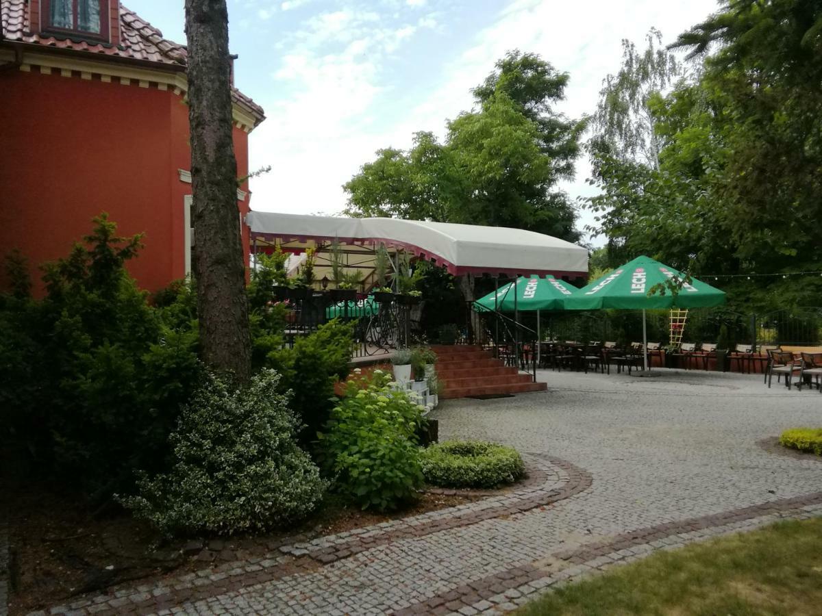 Dworek 1885 Ostrzeszow Exterior photo